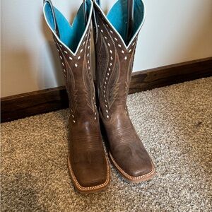 Ariat Brown Western Cowboy Boots- never worn